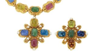 106 retkih komada vintage nakita Chanel na aukciji