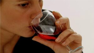 5 mitova o crnom vinu u koje verujemo