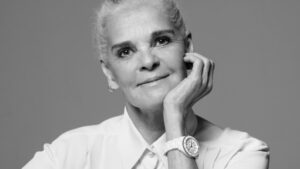 Ali MacGraw u novoj kampanji Chanel satova J12