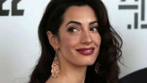 Amal Clooney u znak protesta napušta svoj položaj pod britanskom vladom