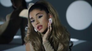Ariana Grande objavila je vesti o veridbi – i pokazala impresivan prsten
