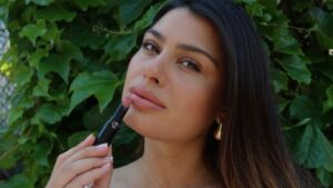 Beauty razgovori: Makeup proizvodi koje obožava Mina Milutinović