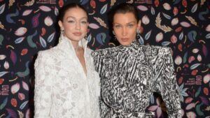Neprepoznatljive: Bella i Gigi Hadid obrijanih glava na Marc Jacobs reviji