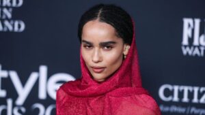 Boja sezone: Zoe Kravitz u džemperu koji je preplavio srpske radnje