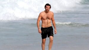 Holivudski glumac neprepoznatljiv – u čije je telo ušao Bradley Cooper?