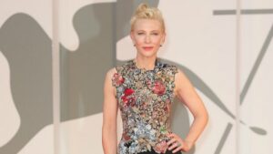 Cate Blanchett u cvetnom topu Alexander McQueen