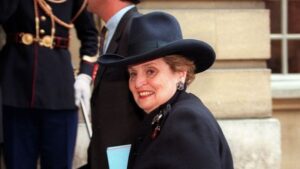 Četrnaest odela i suknja: Ko je bila Madeleine Albright?