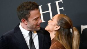 Jennifer Lopez i Ben Affleck kakvih se sećamo: Romantični poljupci na aerodromu nikoga nisu ostavili ravnodušnim