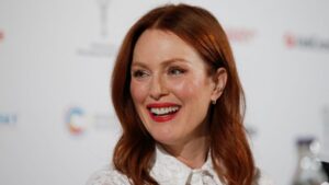 Julianne Moore mudrim odabirom boja dobila drastičan efekat podmlađivanja