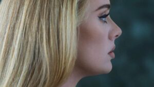 Easy On… Us: Adele je novom pesmom dokazala da i dalje može da nas dirne svojom emocijom