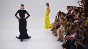 Fendi couture: Delikatna moć svedene elegancije