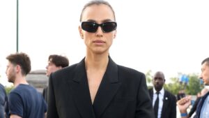 Irina Shayk upravo je nosila ružnu cipelu koja je možda pobedile sve ružne cipele