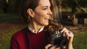 Kate Middleton je objavila knjigu fotografija “Hold Still”