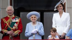 Jubilej kraljice Elizabete: Ko je sve imao čast da stoji pored nje?