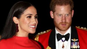 Meghan Markle demonstrira kako treba da nosite crveni outfit ove jeseni