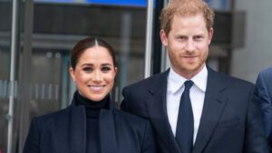 Meghan Markle usavršila royal stil: Prvim pojavljivanjem u 2021. briljirala u Armani kaputu