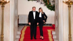 Melania i Donald Trump objavili su božićnu čestitku iz Bele kuće