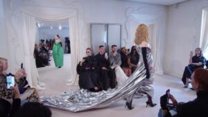 Modna kuća Balenciaga je zakazala svoju reviju