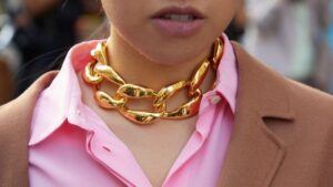 8 jedinstvenih načina da nosite popularne chain ogrlice