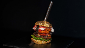 Najluksuzniji i najukusniji: Burger od 5.000 evra koji želimo da probamo!
