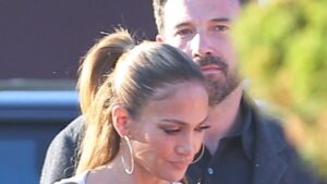 Paparazzi su uhvatili strastveni poljubac Jennifer Lopez i Bena Afflecka