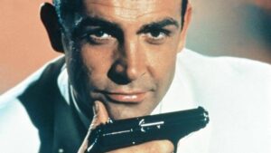 Pištolj Seana Connerya iz prvog filma o Bondu prodat je na aukciji