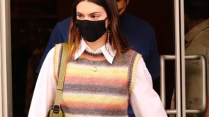 Pleteni prsluk je i dalje u trendu – to dokazuje Kendall Jenner