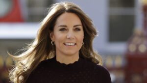Odvažna Kate Middleton: Ovako se nosi štepani prsluk u elegantnoj varijanti