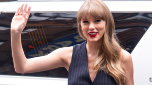 Taylor Swift dokazuje da savršeno letnje odelo ipak postoji