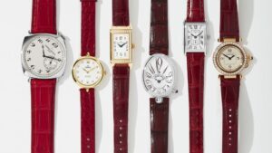 Šta da kupite i kako da nosite: Crveni sat, umesto crvenog karmina