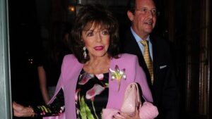 Za kraj leta: 88-godišnja Joan Collins demonstrira kako se nosi cvetni print