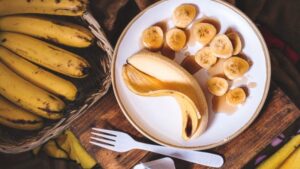 Zašto bi trebalo da jedete bananu pre spavanja?