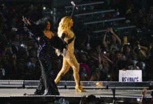 Epski momenat: Diana Ross otpevala rođendansku pesmu Beyonce