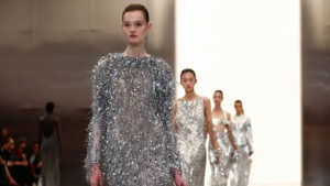 Paris Haute Couture Week: Futurizam u Fendi maniru