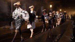 Paris Haute Couture Week: Savršena teatralnost Johna Galliana za Maison Margiela
