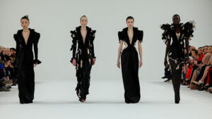 Paris Haute Couture Week: Viktor & Rolf su Edward Scissorhands visoke mode