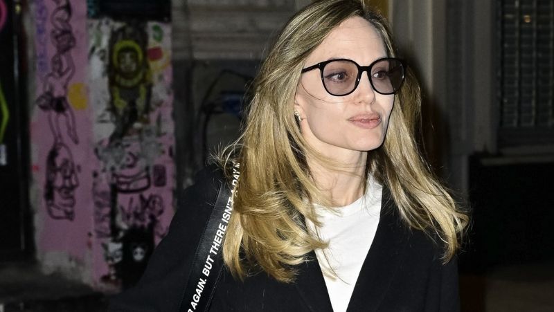 Angelina Jolie ima novu frizuru – i novu boju kose!