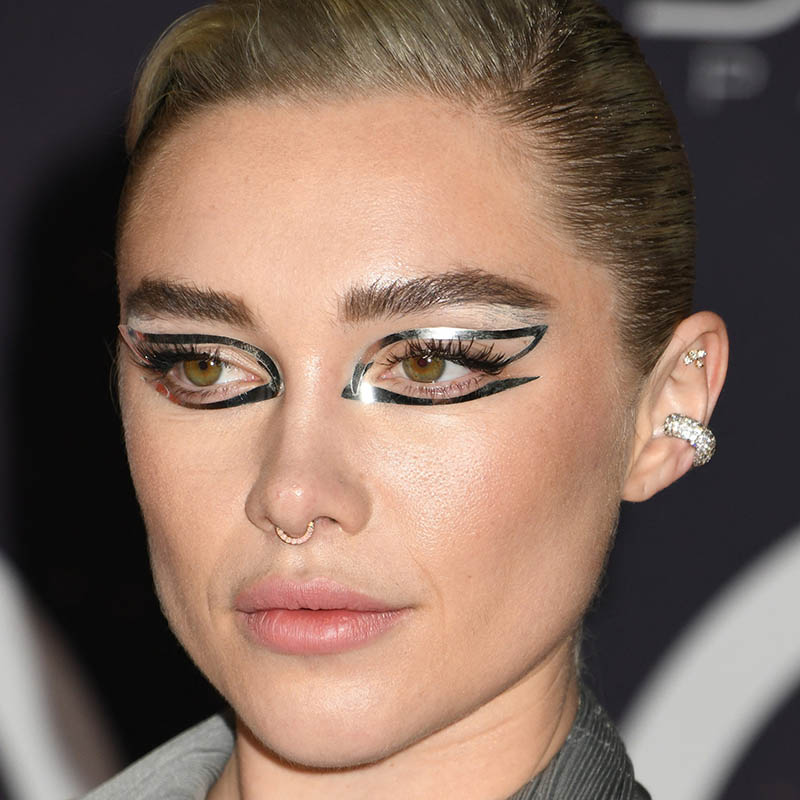 Robot eyeliner: Florence Pugh upravo izmislila novi stil šminkanja