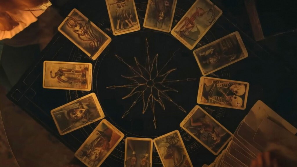 Kako je modni svet pao na tarot