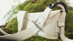 Predmet želje: Nova prolećna McQueen torba