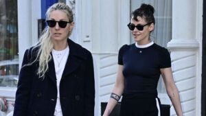 Tri godine nakon što je scenaristkinja Dylan Meyer zaprosila Kristen Stewart, dugogodišnji par je konačno izgovorio sudbonosno „da“.