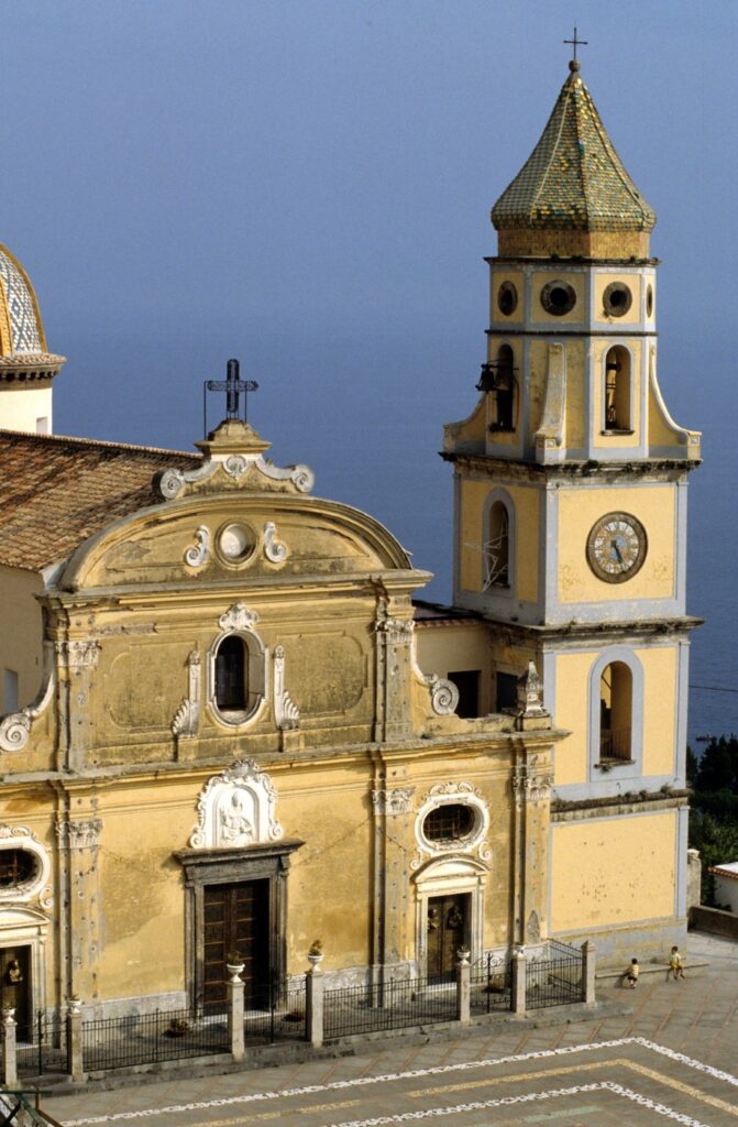 6 najlepših destinacija za putovanje u junu 2025. praiano marina mraia amalfi obala italija