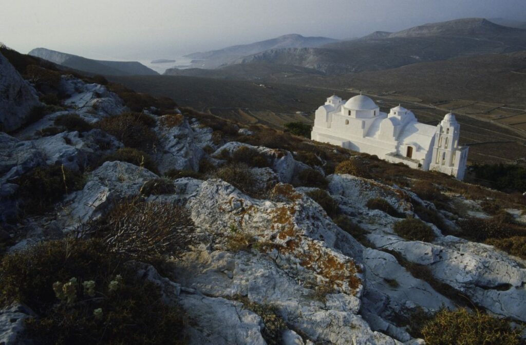 6 najlepših destinacija za putovanje u junu 2025. Folegandros, Kiklade grčka