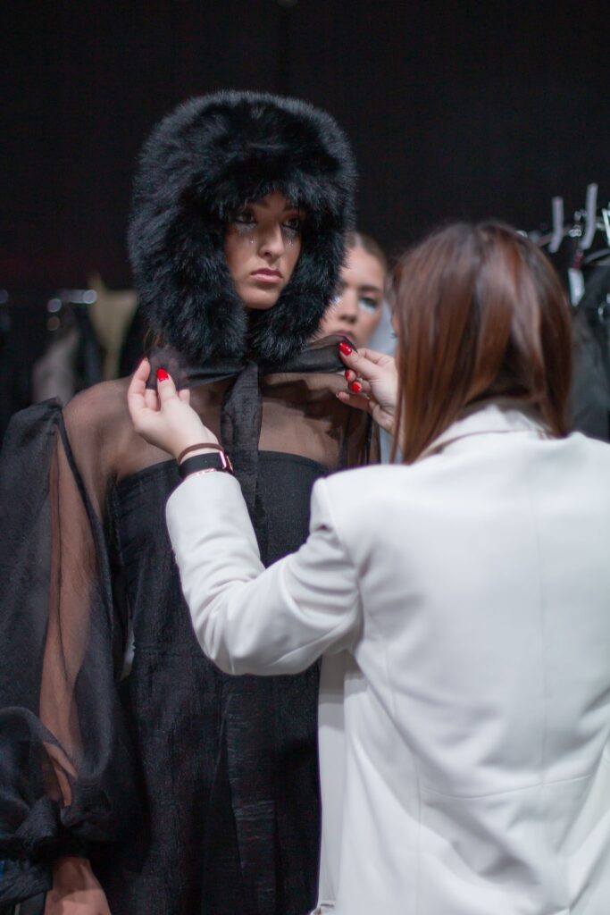 Harper's BAZAAR intervju: Budislava Keković
O svojoj estetici, umetničkim opsesijama, couture senzibilitetu i tri decenije stvaranja mode bez kompromisa