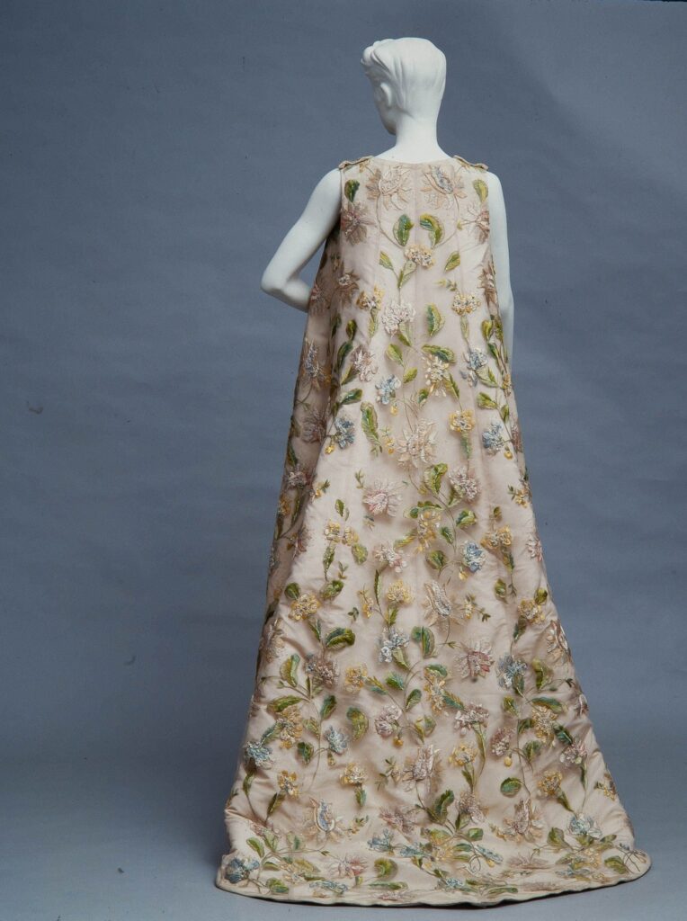 Cristobal Balenciaga: Couturier des couturiers