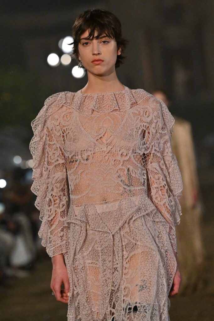 Dior Cruise 2026 Između mitologije i savremene ženske snage
