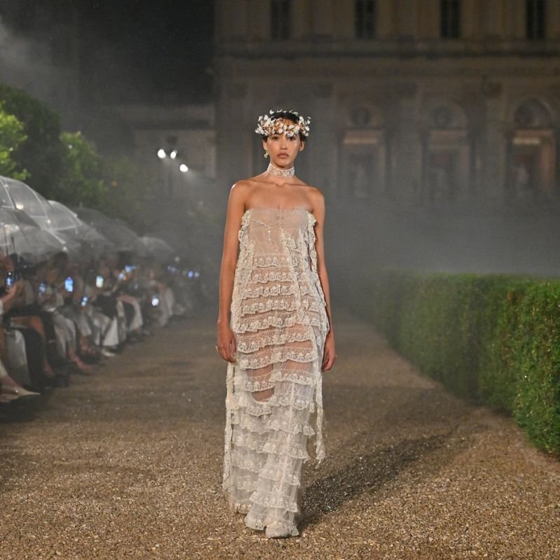 Dior Cruise 2026 Između mitologije i savremene ženske snage (7)