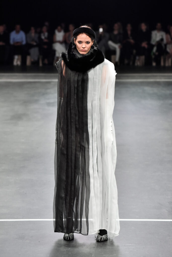 Harper's BAZAAR intervju: Budislava Keković
O svojoj estetici, umetničkim opsesijama, couture senzibilitetu i tri decenije stvaranja mode bez kompromisa