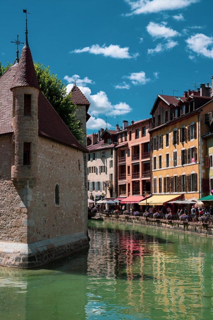 6 najlepših destinacija za putovanje u junu 2025.
L’Isle-sur-la-Sorgue
