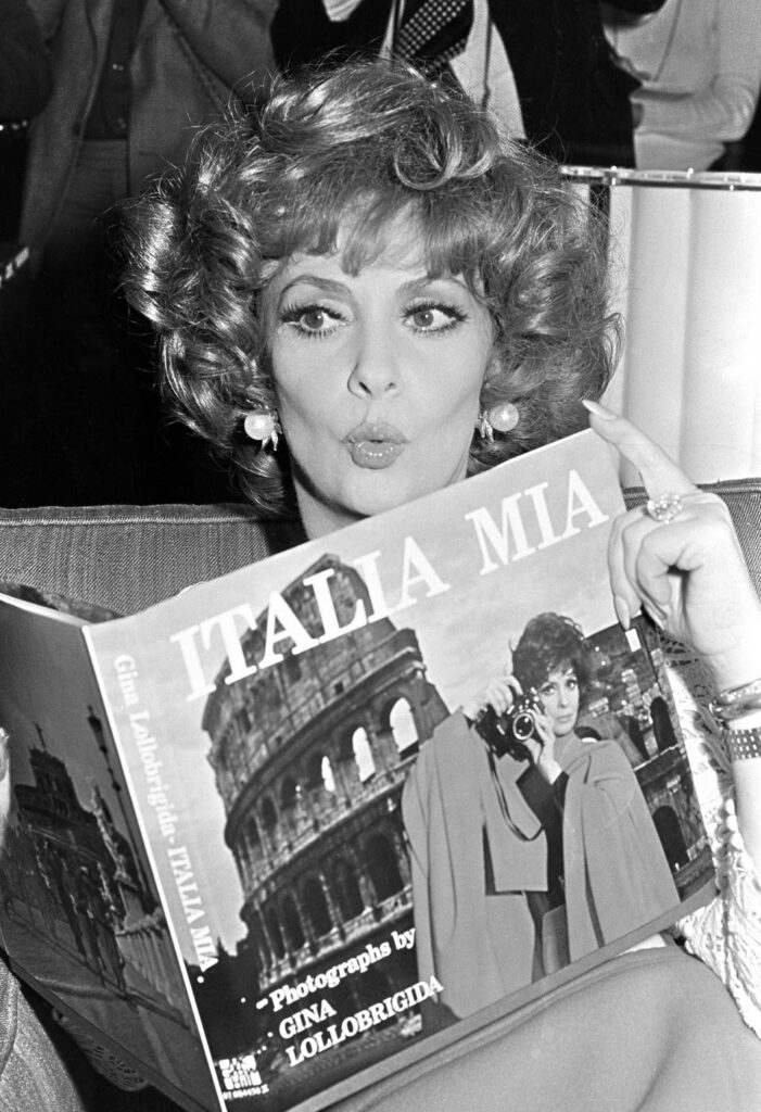Sva lica umetnosti Gine Lollobrigide foto knjiga italia mia